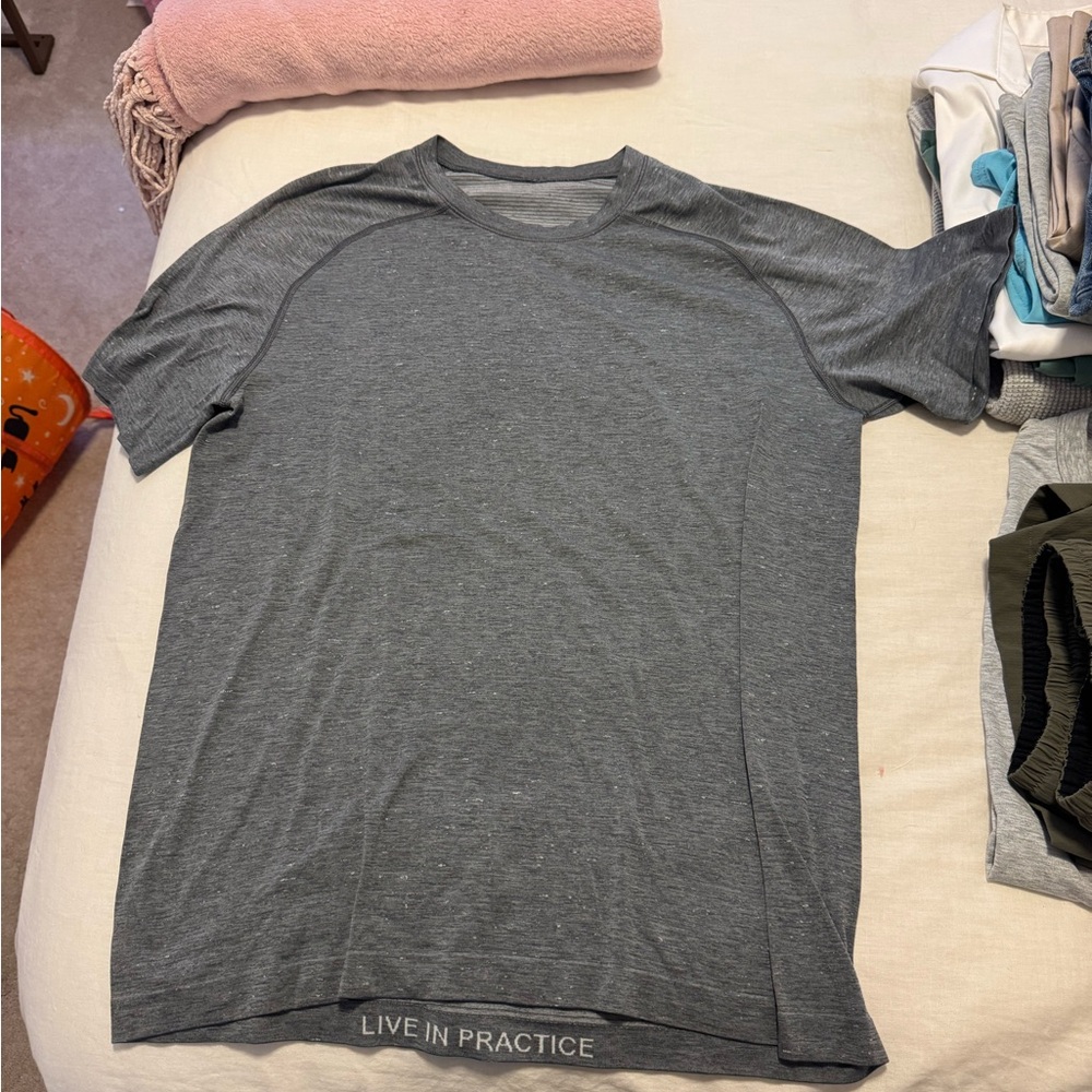 Men’s Lululemon Shirt